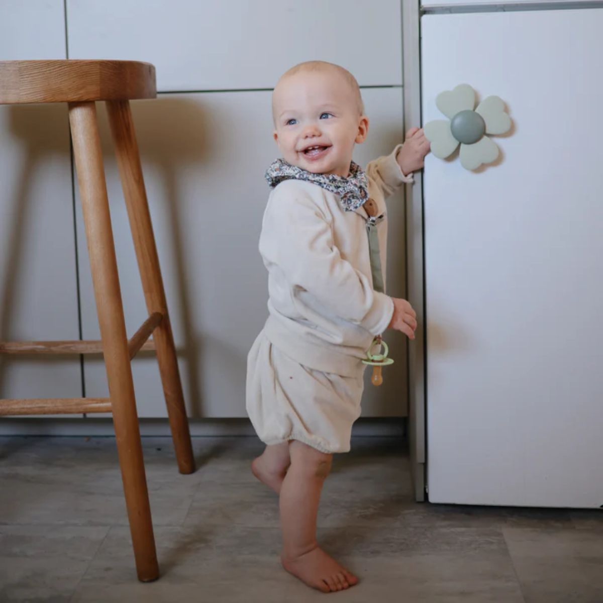 Mushie Suction Spinner Toy - Lucky - Secure and Stable Suction Base